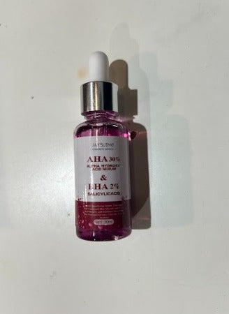 Aplicación del sérum anti-imperfecciones Lenvorae con gotero